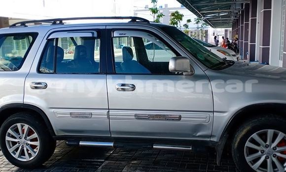 Buy Used Honda CR–V Silver Car in Amleang in Kampong Speu Province Buy Used Honda CR–V Silver Car in Amleang in Kampong Speu Province