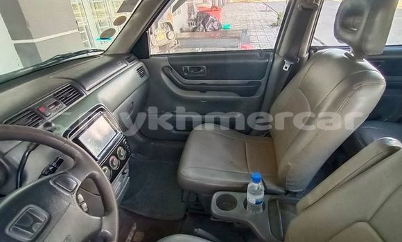 Buy Used Honda CR–V Silver Car in Amleang in Kampong Speu Province Buy Used Honda CR–V Silver Car in Amleang in Kampong Speu Province
