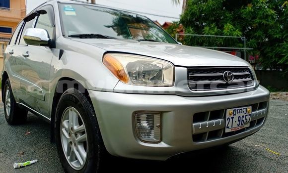 Buy Used Toyota RAV4 Silver Car in Amleang in Kampong Speu Province Buy Used Toyota RAV4 Silver Car in Amleang in Kampong Speu Province