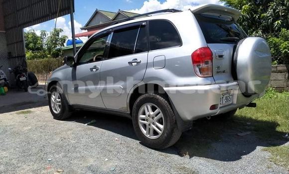 Buy Used Toyota RAV4 Silver Car in Amleang in Kampong Speu Province Buy Used Toyota RAV4 Silver Car in Amleang in Kampong Speu Province