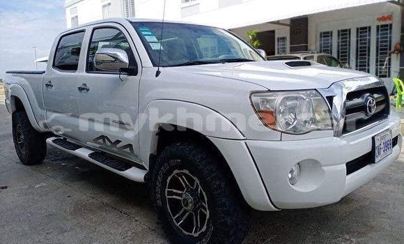 ទិញ បានប្រើ Toyota Tacoma Silver ឡាន} ក្នុង Amleang ក្នុង Kampong Speu Province ទិញ បានប្រើ Toyota Tacoma Silver ឡាន} ក្នុង Amleang ក្នុង Kampong Speu Province