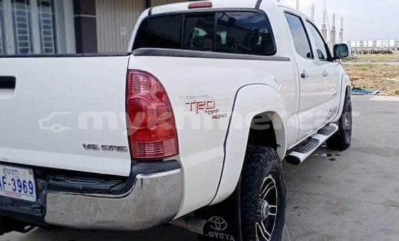 ទិញ បានប្រើ Toyota Tacoma Silver ឡាន} ក្នុង Amleang ក្នុង Kampong Speu Province ទិញ បានប្រើ Toyota Tacoma Silver ឡាន} ក្នុង Amleang ក្នុង Kampong Speu Province