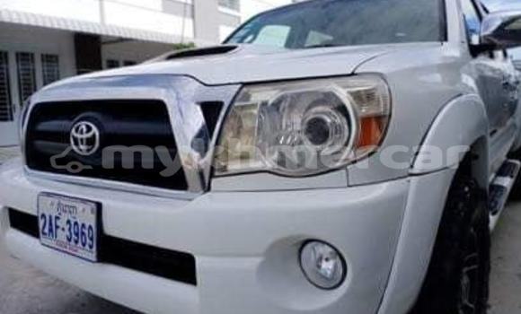 ទិញ បានប្រើ Toyota Tacoma Silver ឡាន} ក្នុង Amleang ក្នុង Kampong Speu Province ទិញ បានប្រើ Toyota Tacoma Silver ឡាន} ក្នុង Amleang ក្នុង Kampong Speu Province
