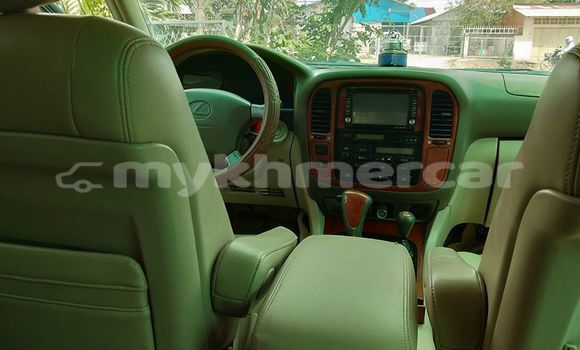 Buy Used Lexus LX White Car in Amleang in Kampong Speu Province Buy Used Lexus LX White Car in Amleang in Kampong Speu Province