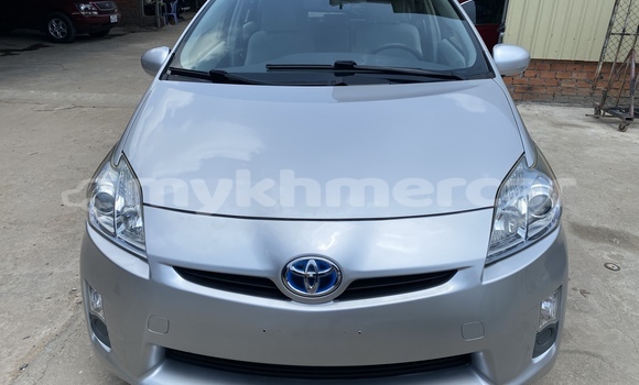 Buy Used Toyota Prius Brown Car in Phnom Penh in Phnom Penh Buy Used Toyota Prius Brown Car in Phnom Penh in Phnom Penh