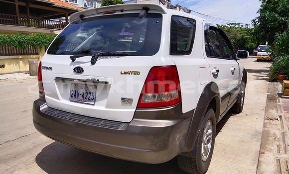 Buy Used Kia Sorento Silver Car in Phnom Penh in Phnom Penh Buy Used Kia Sorento Silver Car in Phnom Penh in Phnom Penh