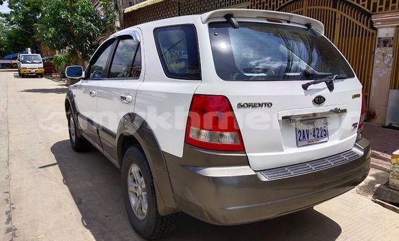 Buy Used Kia Sorento Silver Car in Phnom Penh in Phnom Penh Buy Used Kia Sorento Silver Car in Phnom Penh in Phnom Penh