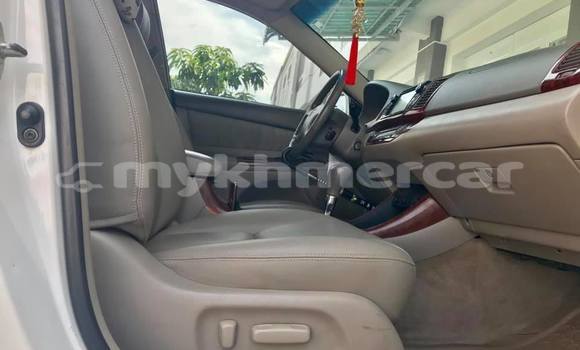 Acheter Occasion Voiture Toyota Camry Blanc à Phanomsok, Oddar Meanchey Province Acheter Occasion Voiture Toyota Camry Blanc à Phanomsok, Oddar Meanchey Province