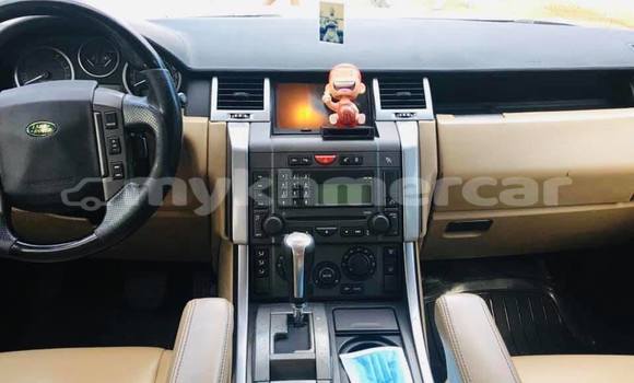 Acheter Occasion Voiture Land Rover Range Rover Sport Gris à Amleang, Kampong Speu Province Acheter Occasion Voiture Land Rover Range Rover Sport Gris à Amleang, Kampong Speu Province