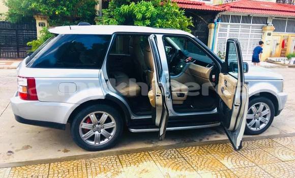 Acheter Occasion Voiture Land Rover Range Rover Sport Gris à Amleang, Kampong Speu Province Acheter Occasion Voiture Land Rover Range Rover Sport Gris à Amleang, Kampong Speu Province