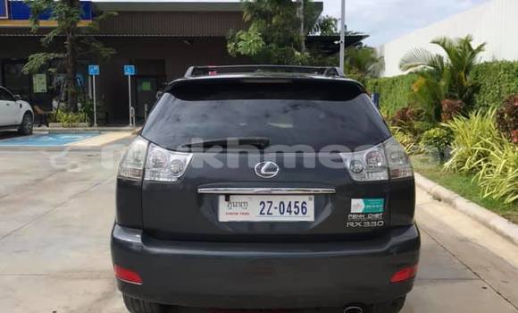 Acheter Occasion Voiture Lexus RX 330 Noir à Amleang, Kampong Speu Province Acheter Occasion Voiture Lexus RX 330 Noir à Amleang, Kampong Speu Province