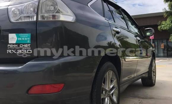 Acheter Occasion Voiture Lexus RX 330 Noir à Amleang, Kampong Speu Province Acheter Occasion Voiture Lexus RX 330 Noir à Amleang, Kampong Speu Province