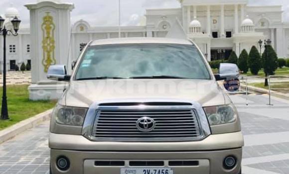 Acheter Occasion Voiture Toyota Tundra Marron à Amleang, Kampong Speu Province Acheter Occasion Voiture Toyota Tundra Marron à Amleang, Kampong Speu Province