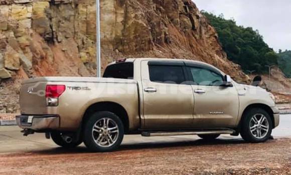 Acheter Occasion Voiture Toyota Tundra Marron à Amleang, Kampong Speu Province Acheter Occasion Voiture Toyota Tundra Marron à Amleang, Kampong Speu Province