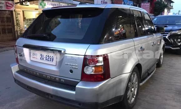 Acheter Occasion Voiture Land Rover Range Rover Sport Gris à Amleang, Kampong Speu Province Acheter Occasion Voiture Land Rover Range Rover Sport Gris à Amleang, Kampong Speu Province