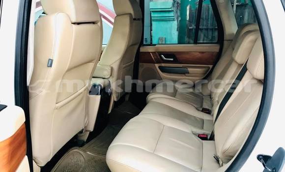 Acheter Occasion Voiture Land Rover Range Rover Sport Blanc à Amleang, Kampong Speu Province Acheter Occasion Voiture Land Rover Range Rover Sport Blanc à Amleang, Kampong Speu Province