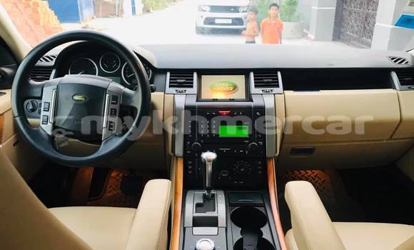 Acheter Occasion Voiture Land Rover Range Rover Sport Blanc à Amleang, Kampong Speu Province Acheter Occasion Voiture Land Rover Range Rover Sport Blanc à Amleang, Kampong Speu Province