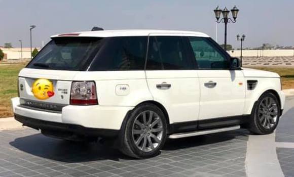 Acheter Occasion Voiture Land Rover Range Rover Sport Blanc à Amleang, Kampong Speu Province Acheter Occasion Voiture Land Rover Range Rover Sport Blanc à Amleang, Kampong Speu Province