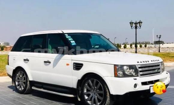 Acheter Occasion Voiture Land Rover Range Rover Sport Blanc à Amleang, Kampong Speu Province Acheter Occasion Voiture Land Rover Range Rover Sport Blanc à Amleang, Kampong Speu Province