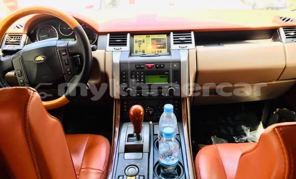 Acheter Occasion Voiture Land Rover Range Rover Sport Gris à Amleang, Kampong Speu Province Acheter Occasion Voiture Land Rover Range Rover Sport Gris à Amleang, Kampong Speu Province