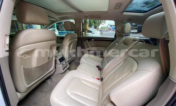Buy Used Audi Q7 White Car in Banlung in Ratanakiri Province Buy Used Audi Q7 White Car in Banlung in Ratanakiri Province
