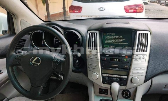 Buy Used Lexus RX White Car in Banlung in Ratanakiri Province Buy Used Lexus RX White Car in Banlung in Ratanakiri Province