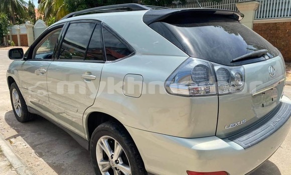 Buy Used Lexus RX Silver Car in Banlung in Ratanakiri Province Buy Used Lexus RX Silver Car in Banlung in Ratanakiri Province