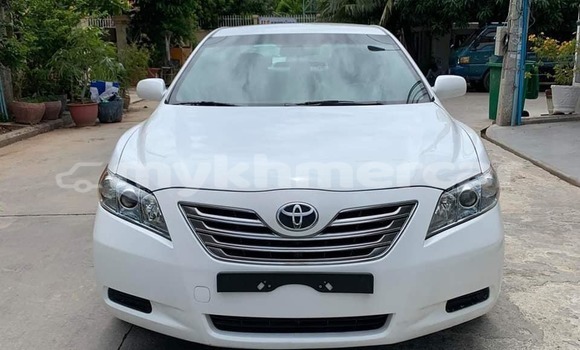 ទិញ បានប្រើ Toyota Camry White ឡាន} ក្នុង Amleang ក្នុង Kampong Speu Province ទិញ បានប្រើ Toyota Camry White ឡាន} ក្នុង Amleang ក្នុង Kampong Speu Province