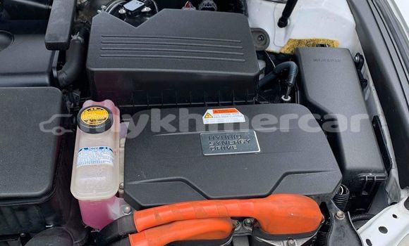 ទិញ បានប្រើ Toyota Camry White ឡាន} ក្នុង Amleang ក្នុង Kampong Speu Province ទិញ បានប្រើ Toyota Camry White ឡាន} ក្នុង Amleang ក្នុង Kampong Speu Province