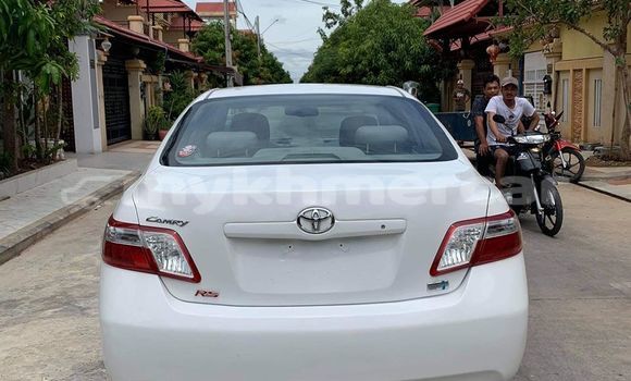 ទិញ បានប្រើ Toyota Camry White ឡាន} ក្នុង Amleang ក្នុង Kampong Speu Province ទិញ បានប្រើ Toyota Camry White ឡាន} ក្នុង Amleang ក្នុង Kampong Speu Province