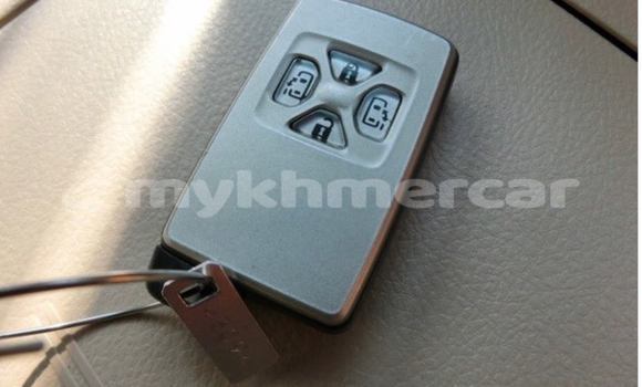 Buy Used Toyota Alphard Silver Car in Phnom Penh in Phnom Penh Buy Used Toyota Alphard Silver Car in Phnom Penh in Phnom Penh