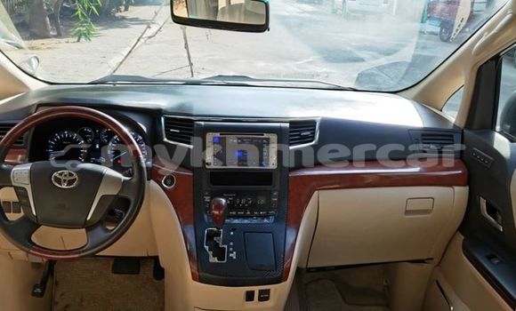 Buy Used Toyota Alphard Silver Car in Phnom Penh in Phnom Penh Buy Used Toyota Alphard Silver Car in Phnom Penh in Phnom Penh