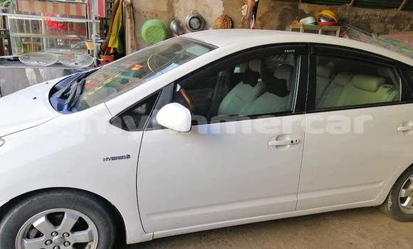 Buy Used Toyota Prius White Car in Phnom Penh in Phnom Penh Buy Used Toyota Prius White Car in Phnom Penh in Phnom Penh