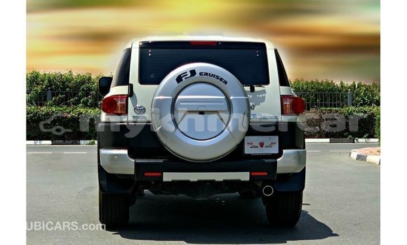 ទិញ នាំចូល Toyota FJ Cruiser White ឡាន} ក្នុង Import - Dubai ក្នុង Kampot Province ទិញ នាំចូល Toyota FJ Cruiser White ឡាន} ក្នុង Import - Dubai ក្នុង Kampot Province