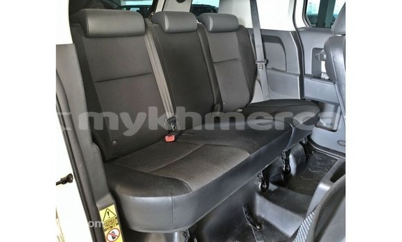 ទិញ នាំចូល Toyota FJ Cruiser White ឡាន} ក្នុង Import - Dubai ក្នុង Kampot Province ទិញ នាំចូល Toyota FJ Cruiser White ឡាន} ក្នុង Import - Dubai ក្នុង Kampot Province