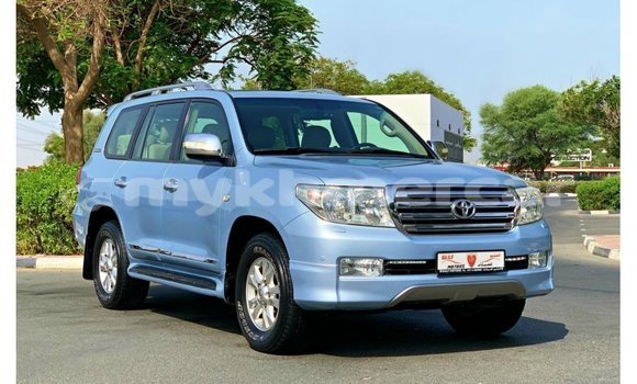 Buy Import Toyota Land Cruiser Blue Car in Import - Dubai in Kampot Province