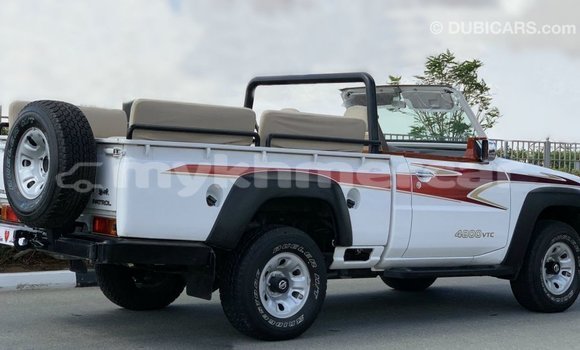 Acheter Import Voiture Nissan Patrol Blanc à Import - Dubai, Kampot Province Acheter Import Voiture Nissan Patrol Blanc à Import - Dubai, Kampot Province