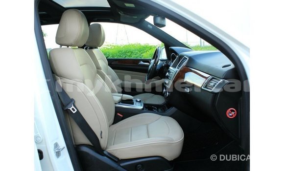 ទិញ នាំចូល Mercedes-Benz 190 (W201) White ឡាន} ក្នុង Import - Dubai ក្នុង Kampot Province ទិញ នាំចូល Mercedes-Benz 190 (W201) White ឡាន} ក្នុង Import - Dubai ក្នុង Kampot Province