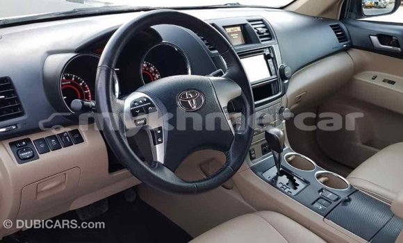 Acheter Import Voiture Toyota Highlander Vert à Import - Dubai, Kampot Province Acheter Import Voiture Toyota Highlander Vert à Import - Dubai, Kampot Province