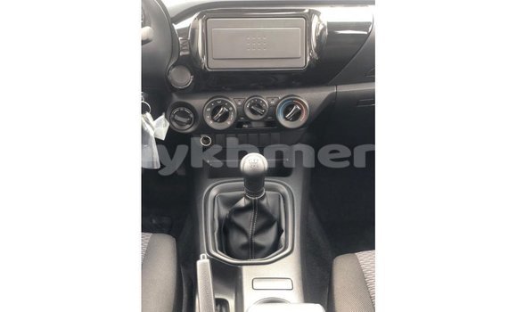 Buy Import Toyota Hilux White Car in Import - Dubai in Kampot Province Buy Import Toyota Hilux White Car in Import - Dubai in Kampot Province