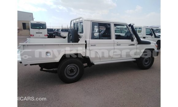ទិញ នាំចូល Toyota Land Cruiser White ឡាន} ក្នុង Import - Dubai ក្នុង Kampot Province ទិញ នាំចូល Toyota Land Cruiser White ឡាន} ក្នុង Import - Dubai ក្នុង Kampot Province