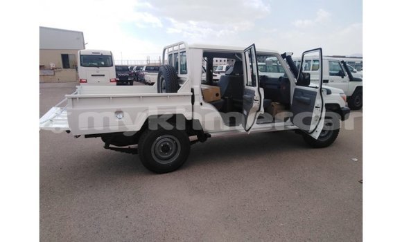 ទិញ នាំចូល Toyota Land Cruiser White ឡាន} ក្នុង Import - Dubai ក្នុង Kampot Province ទិញ នាំចូល Toyota Land Cruiser White ឡាន} ក្នុង Import - Dubai ក្នុង Kampot Province