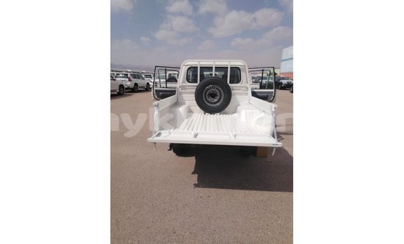 ទិញ នាំចូល Toyota Land Cruiser White ឡាន} ក្នុង Import - Dubai ក្នុង Kampot Province ទិញ នាំចូល Toyota Land Cruiser White ឡាន} ក្នុង Import - Dubai ក្នុង Kampot Province