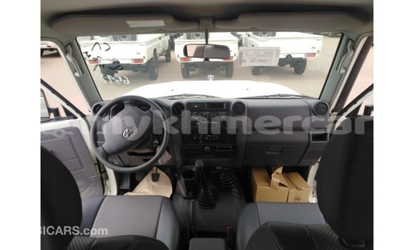 ទិញ នាំចូល Toyota Land Cruiser White ឡាន} ក្នុង Import - Dubai ក្នុង Kampot Province ទិញ នាំចូល Toyota Land Cruiser White ឡាន} ក្នុង Import - Dubai ក្នុង Kampot Province