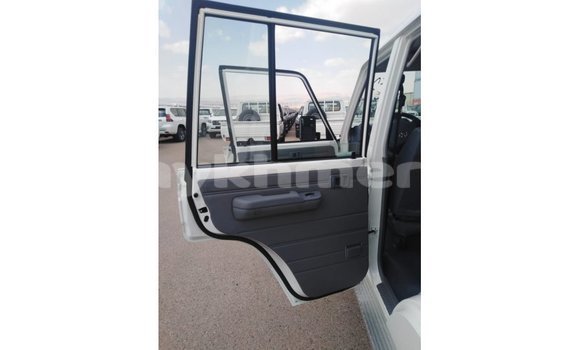 ទិញ នាំចូល Toyota Land Cruiser White ឡាន} ក្នុង Import - Dubai ក្នុង Kampot Province ទិញ នាំចូល Toyota Land Cruiser White ឡាន} ក្នុង Import - Dubai ក្នុង Kampot Province
