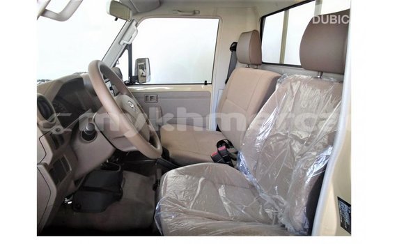 Buy Import Toyota Land Cruiser Beige Car in Import - Dubai in Kampot Province Buy Import Toyota Land Cruiser Beige Car in Import - Dubai in Kampot Province