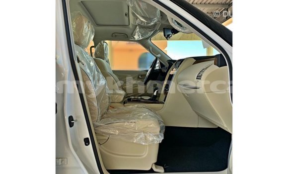 ទិញ នាំចូល Nissan Patrol White ឡាន} ក្នុង Import - Dubai ក្នុង Kampot Province ទិញ នាំចូល Nissan Patrol White ឡាន} ក្នុង Import - Dubai ក្នុង Kampot Province
