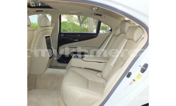 ទិញ នាំចូល Lexus LS White ឡាន} ក្នុង Import - Dubai ក្នុង Kampot Province ទិញ នាំចូល Lexus LS White ឡាន} ក្នុង Import - Dubai ក្នុង Kampot Province