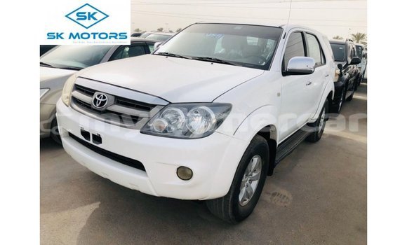 Buy Import Toyota Fortuner White Car in Import - Dubai in Kampot Province