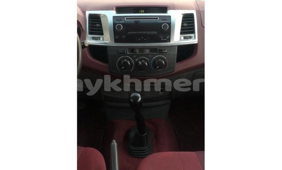 ទិញ នាំចូល Toyota Hilux White ឡាន} ក្នុង Import - Dubai ក្នុង Kampot Province ទិញ នាំចូល Toyota Hilux White ឡាន} ក្នុង Import - Dubai ក្នុង Kampot Province